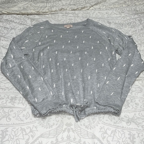 LOVE by Gap Gray Lightning Bolt Long Sleeve Graphic Top - Picture 1 of 6